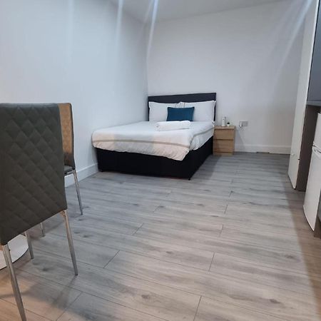 Brand New Collection Of Studios Close To Tube Station London Exterior foto