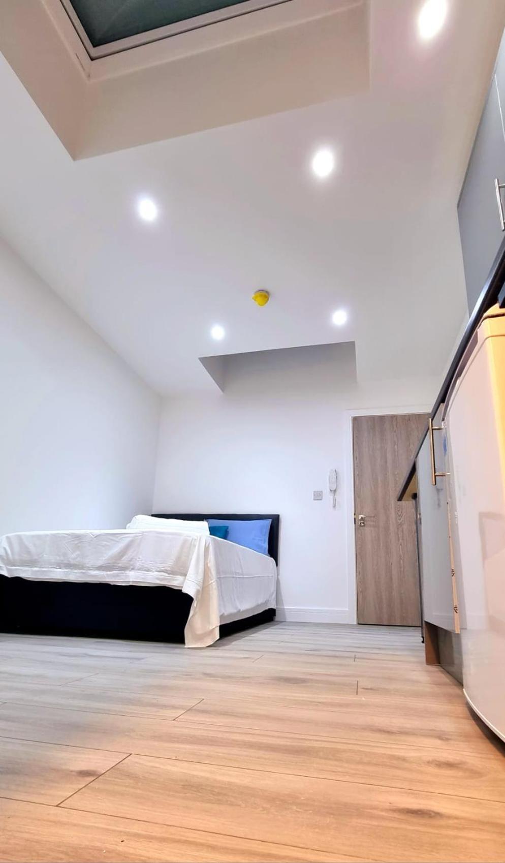 Brand New Collection Of Studios Close To Tube Station London Exterior foto