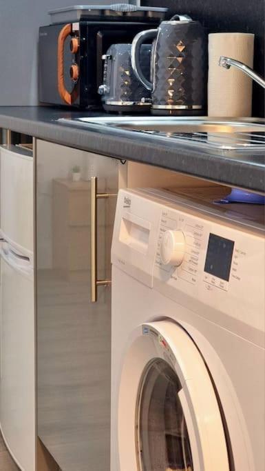 Brand New Collection Of Studios Close To Tube Station London Exterior foto