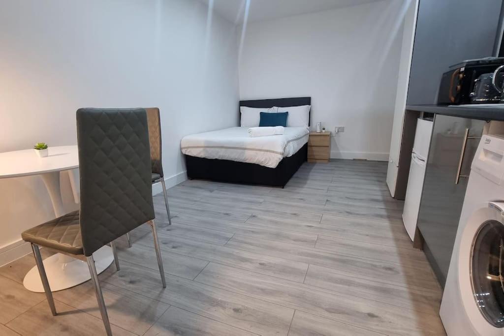 Brand New Collection Of Studios Close To Tube Station London Exterior foto