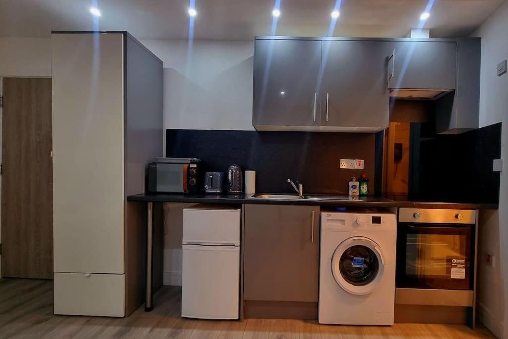 Brand New Collection Of Studios Close To Tube Station London Exterior foto